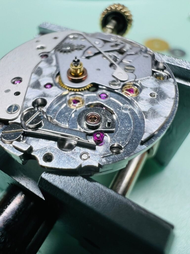 Date mechanism rolex 2135